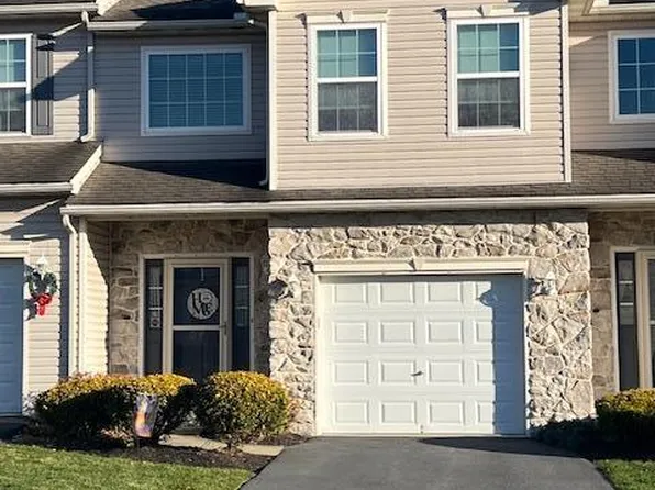 35 Helene Ct, Hamburg, PA 19526