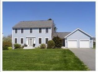 111 Island Dr, Middletown, RI 02842