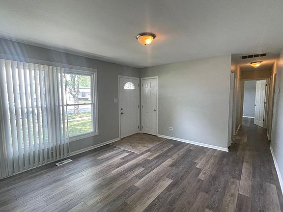 2nd image of 3930 171st St