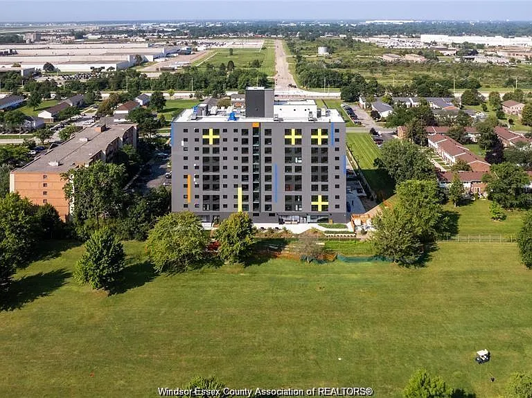 3100 Meadowbrook Ln #701 — Photo 13