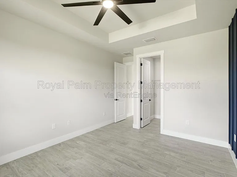 3750 NE 13th Ave — Photo 16