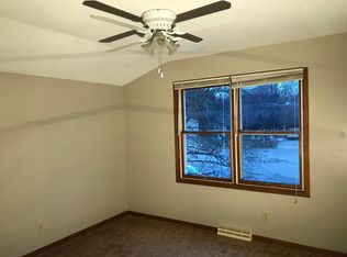 715 Bickley Ct, Stoughton, WI 53589