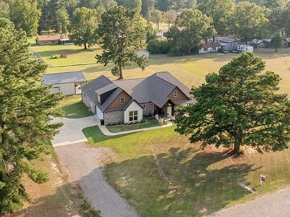 2nd image of 5120 Country Rd