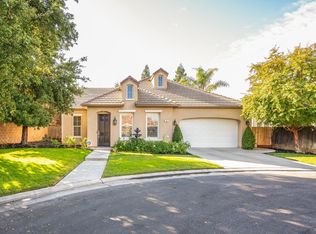 16 W Prescott Ave, Clovis, CA