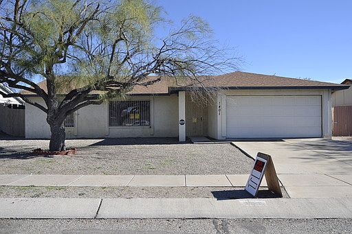 1st image of 1401 S Bison Dr
