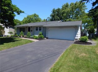 10 Nightingale Path, Liverpool, NY 13090