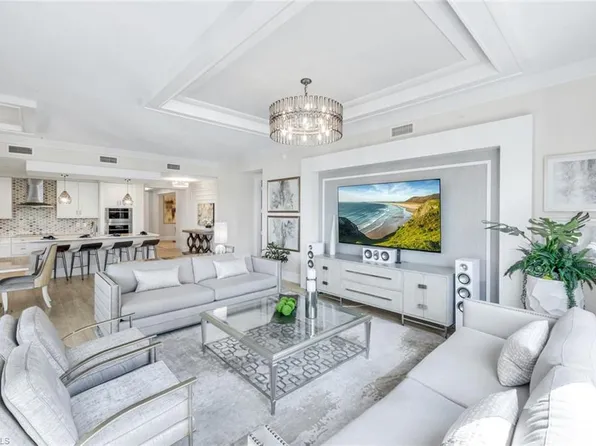 1135 3rd AVE S #209, NAPLES, FL 34102