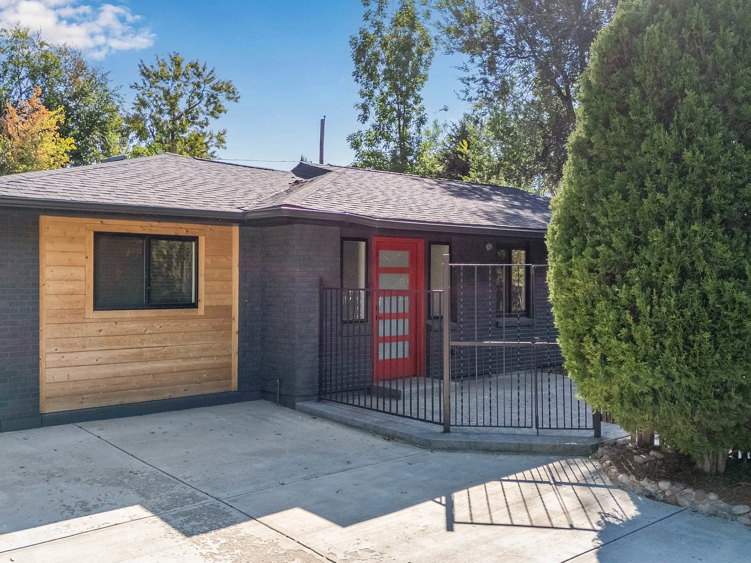3 bed, 1666 sqft, $3,995 — Photo 1