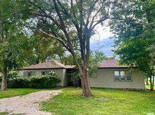 101 Clayton Rd, Franklin, IL 62638