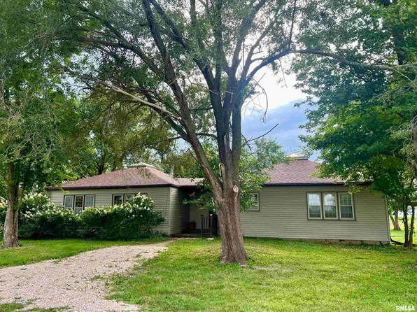 101 Clayton Rd, Franklin, IL 62638