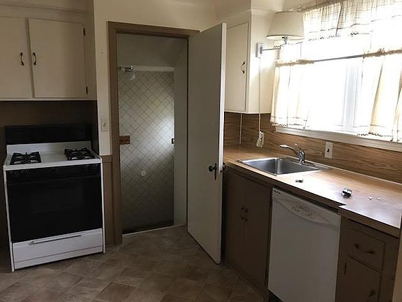 4th image of 1724 Mershon St