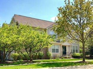 1417 Wyndham Cove Ln, Schaumburg, IL 60173
