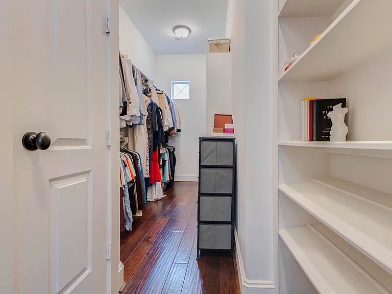 1818 Binz St #D — Photo 22