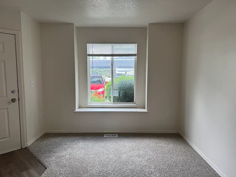 4301 W Rose Hill St #201 — Photo 3