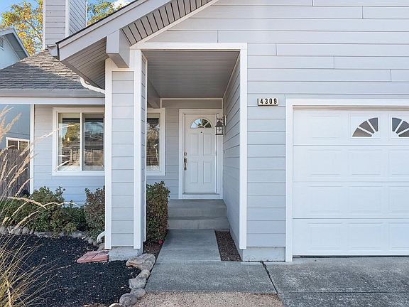4th image of 4309 Grandview Way