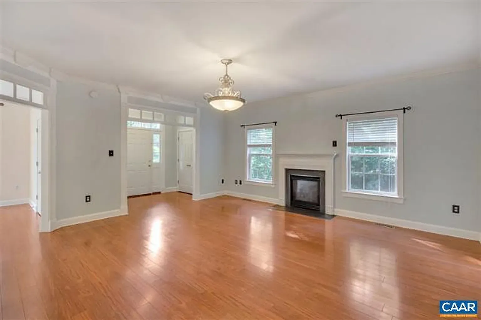 991 Carodon Dr — Photo 4
