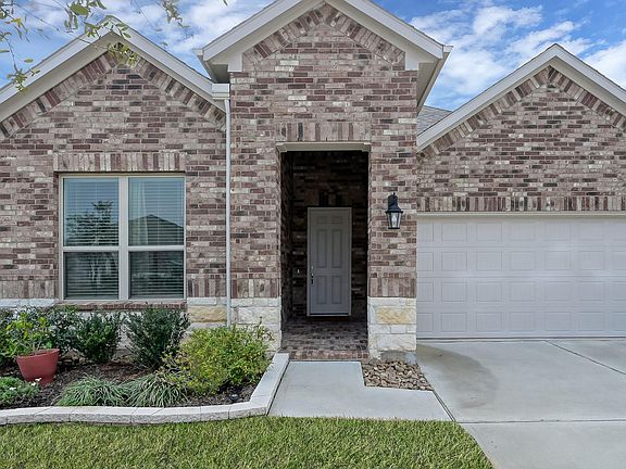 3rd image of 20147 Clear Ridge Ln