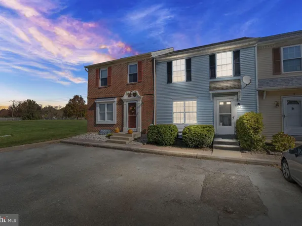 7 Denby Ct, New Castle, DE 19720