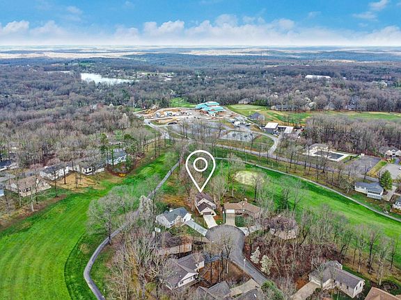 3rd image of 170 Baltusrol Rd