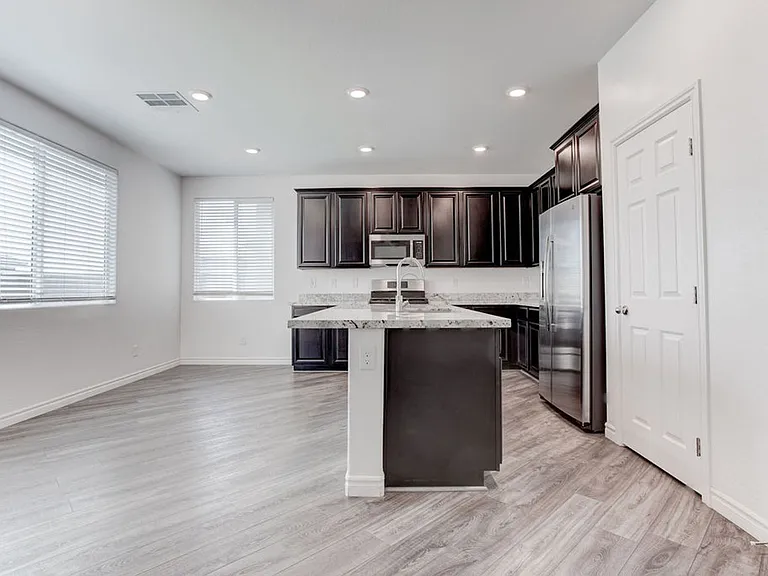 7106 Calvert Cliffs St — Photo 9