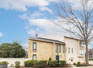 10102 Ridgeline Dr, Montgomery Village, MD 20886