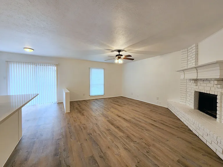 5541 Ragan Dr — Photo 4