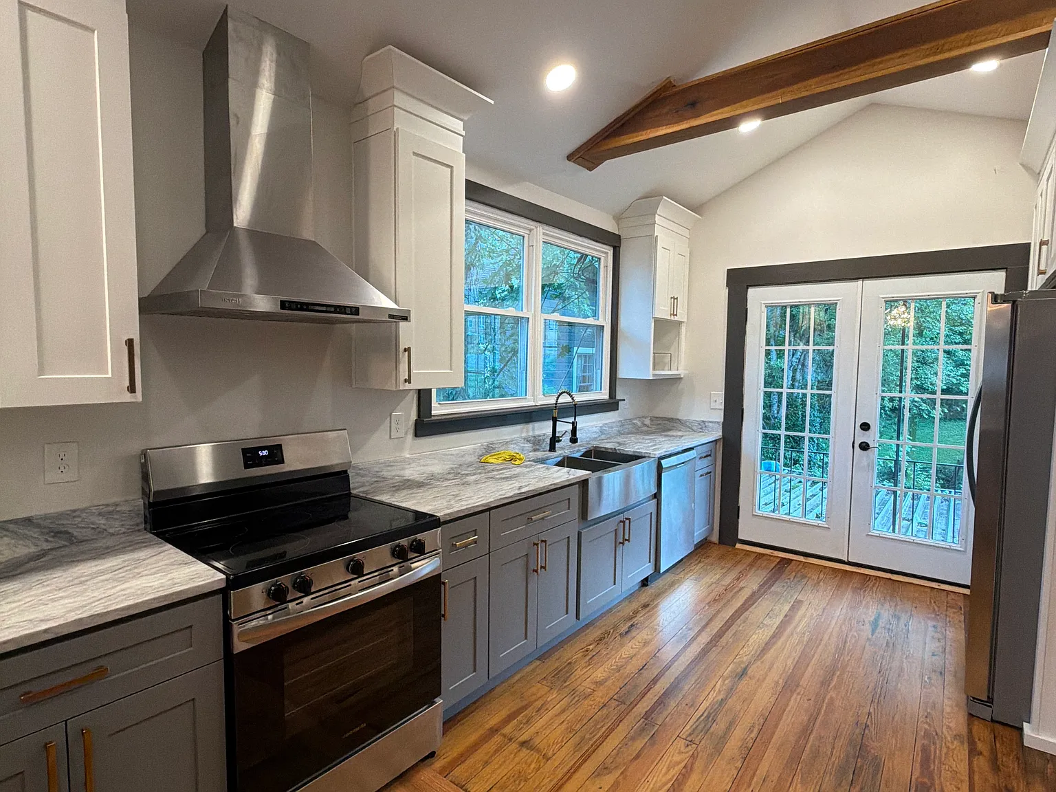 2 bed, 1248 sqft, $2,447 — Photo 3