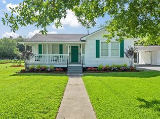 225 Magnolia St, Mandeville, LA 70448