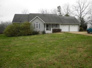 39 N Spencer Rd, Lawrenceburg, TN 38464