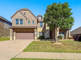 912 Foxtail Dr, Mansfield, TX 76063