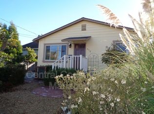 415 17th St, Pacific Grove, CA 93950