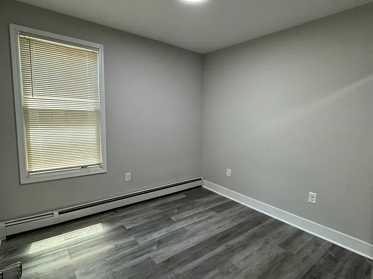 222 Hallock Ave #2 — Photo 6