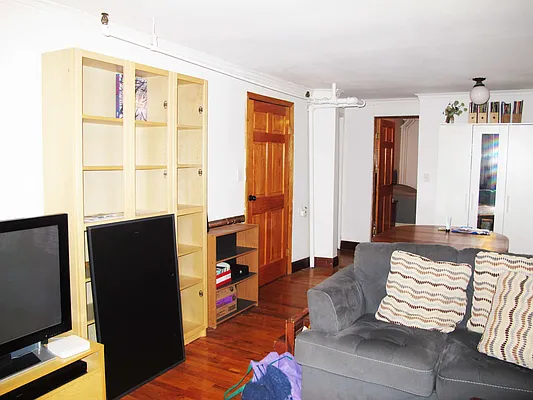 Rented by Stewart Harrison LLC | media 7