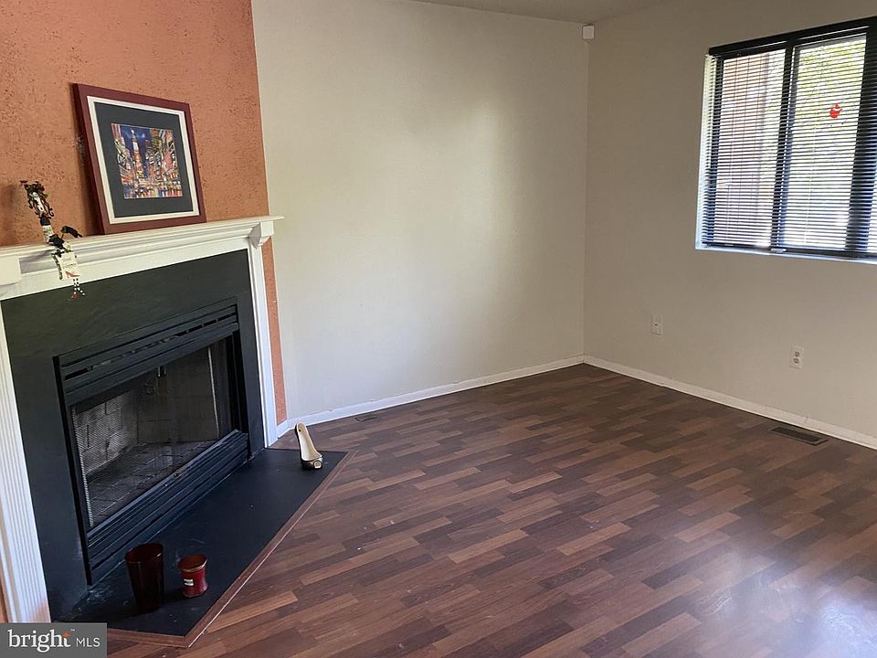 1st image of 13 Glyndale Ct