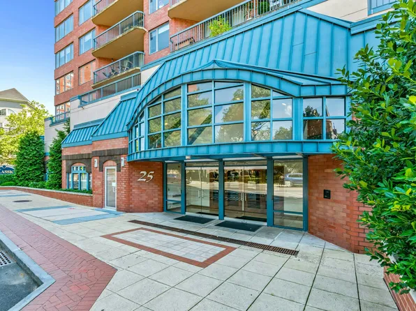 25 Forest Street APT 8D, Stamford, CT 06901