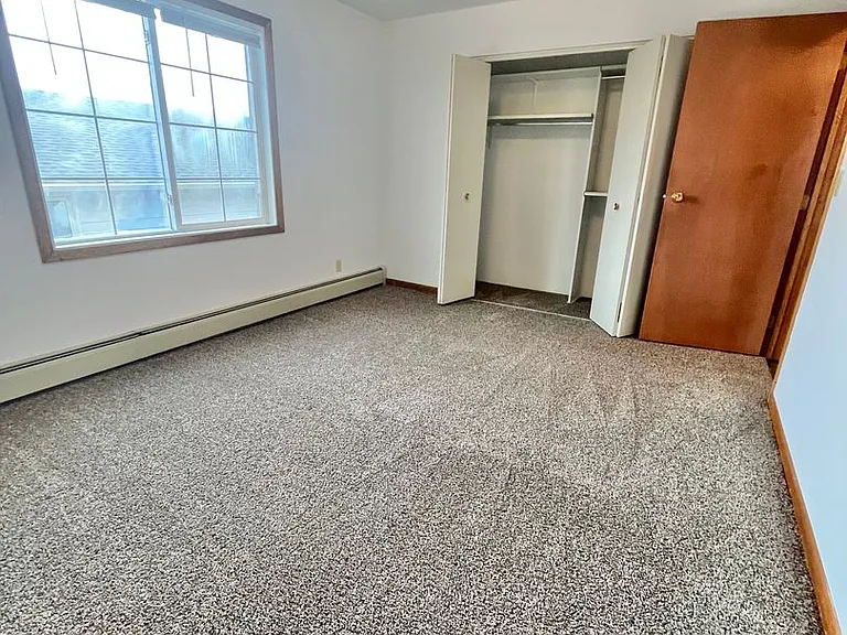3505 S Hawthorne Ave — Photo 28