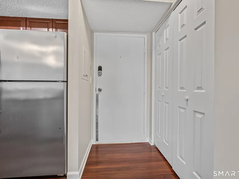 1690 Dixwell Ave #C8 — Photo 2