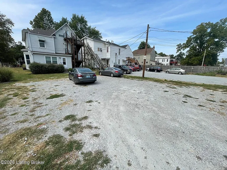 4007 Southern Pkwy #1 — Photo 8