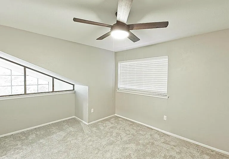 889 Dublin Dr #D — Photo 24