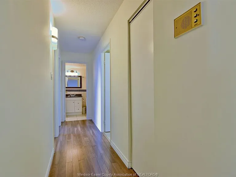 150 Park St W #1812 — Photo 23