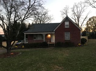 1725 7th Ave NW, Hickory, NC 28601