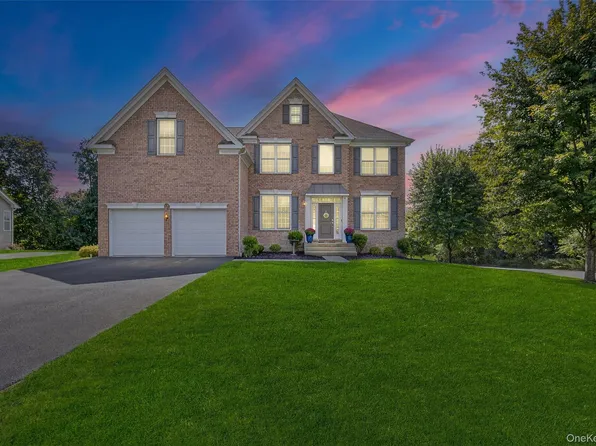 6 Sandlewood Circle, Hopewell Junction, NY 12533