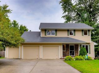 217 39th St, West Des Moines, IA 50265