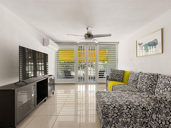 2nd image of 7 Avenida Laguna #2H