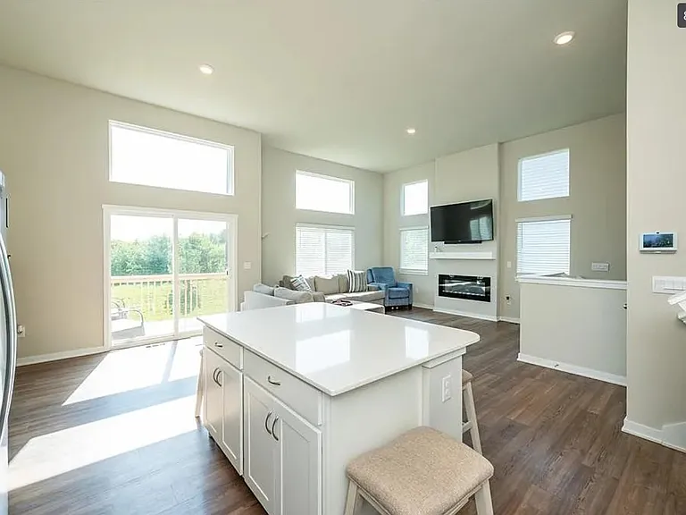9656 Heightsview Dr — Photo 7