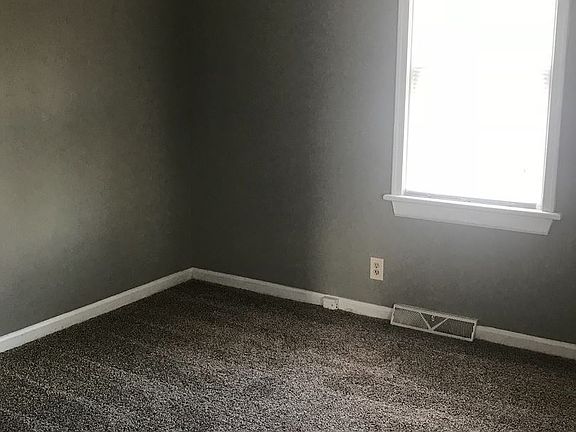4th image of 504 Wadsworth St