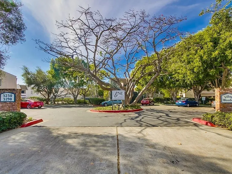 3250 Ashford St #E — Photo 11