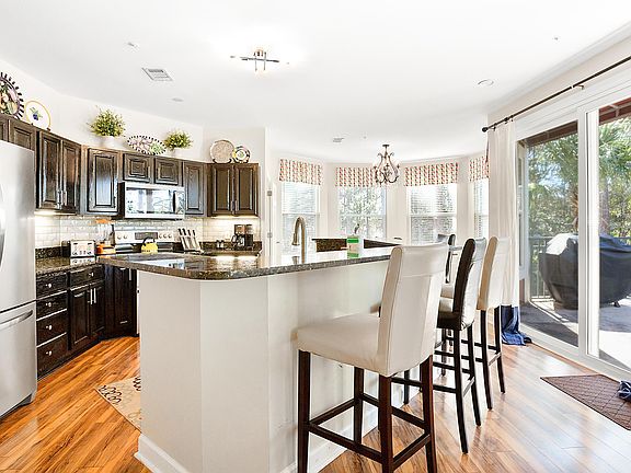 4th image of 8520 Turnberry Ct #8520