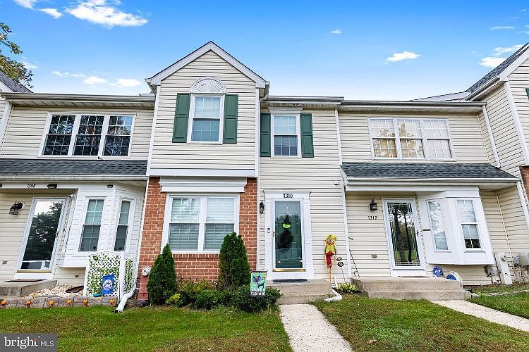 1st image of 1310 Foxglove Sq