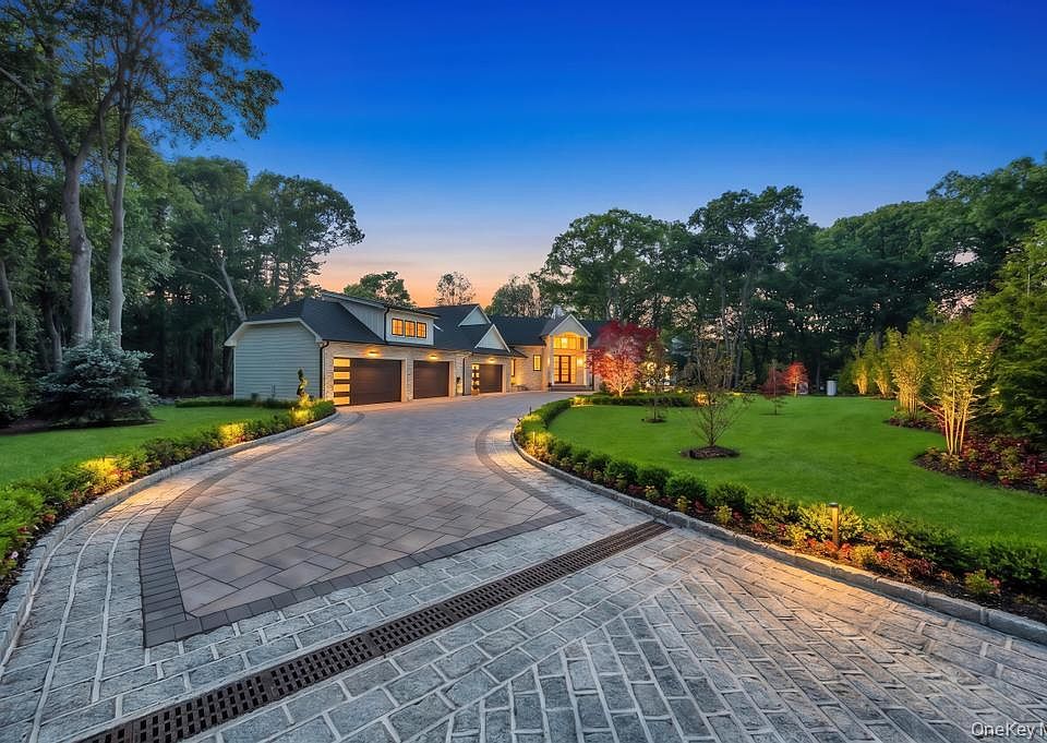 1st image of 2 Chelmsford Drive